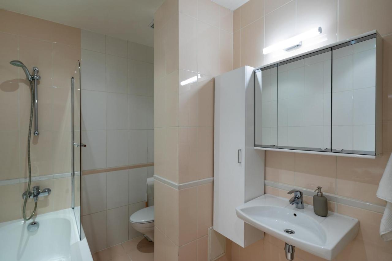 Ziedondarza Park One Bedroom Apartment With Balcony 리가 외부 사진