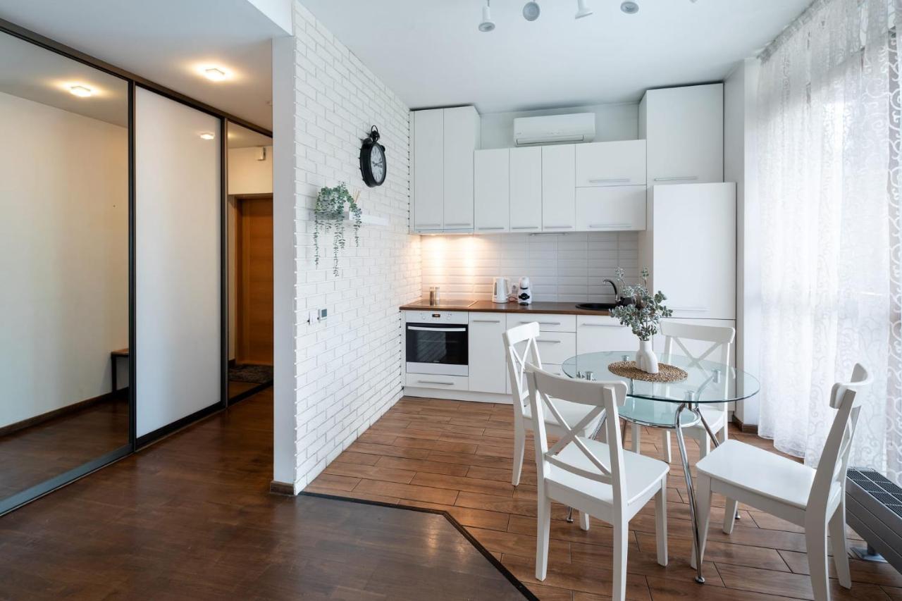 Ziedondarza Park One Bedroom Apartment With Balcony 리가 외부 사진